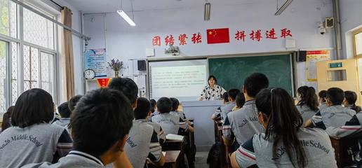 我院教師到保定市第二十六中學(xué)看望實(shí)習(xí)學(xué)生